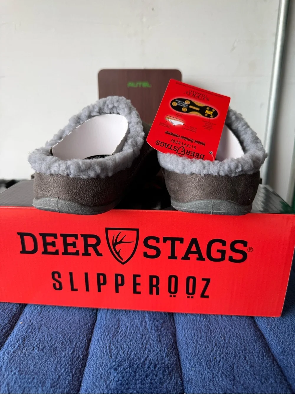 Deer Stags Kids Lil Nordic Suede Slippers Faux Shearling Lining Sz 3Y Charcoal